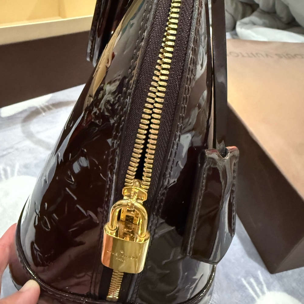 Louis Vuitton Glossy Monogram Alma Satchel in Dark Bordeaux - Picture 13 of 16